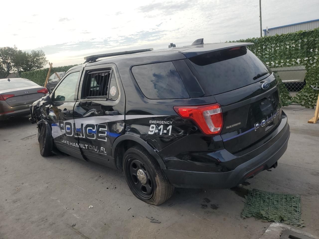 1FM5K8AR8HGD25697 2017 Ford Explorer Police Interceptor