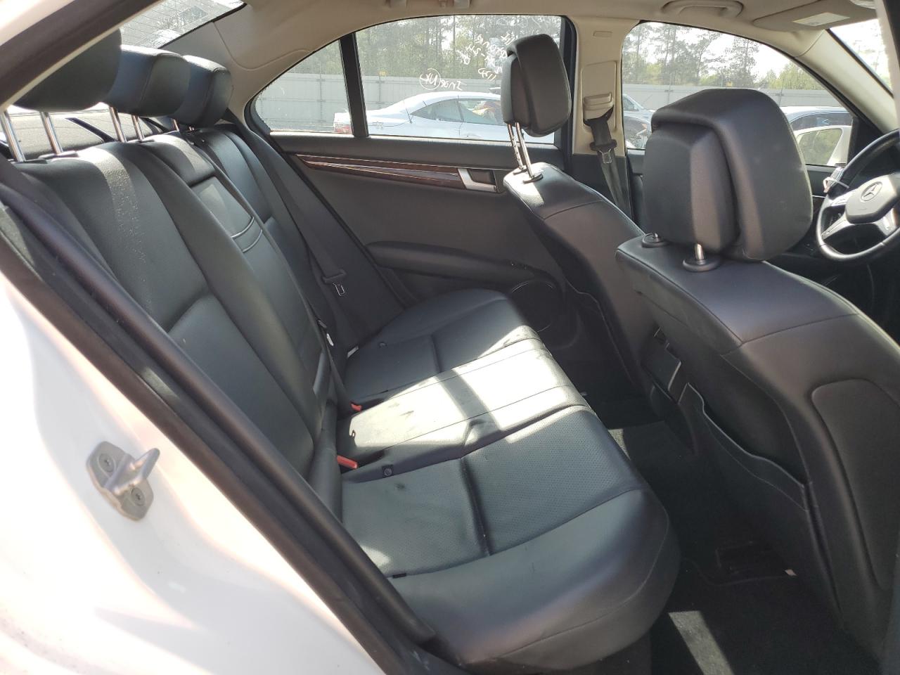 WDDGF4HB3DR240340 2013 Mercedes-Benz C 250