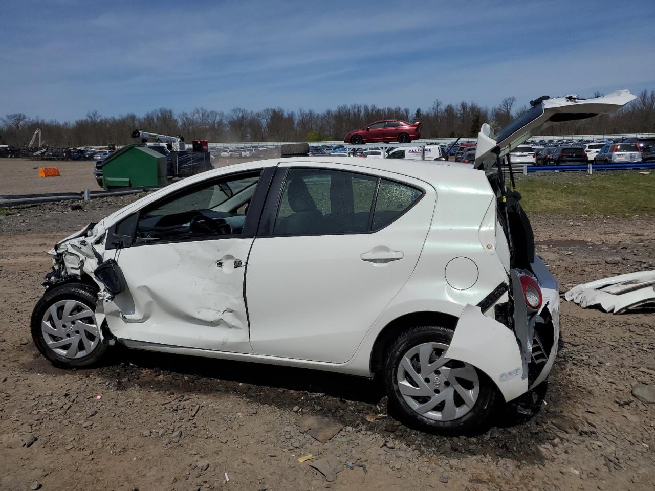 2012 Toyota Prius C vin: JTDKDTB31C1514301