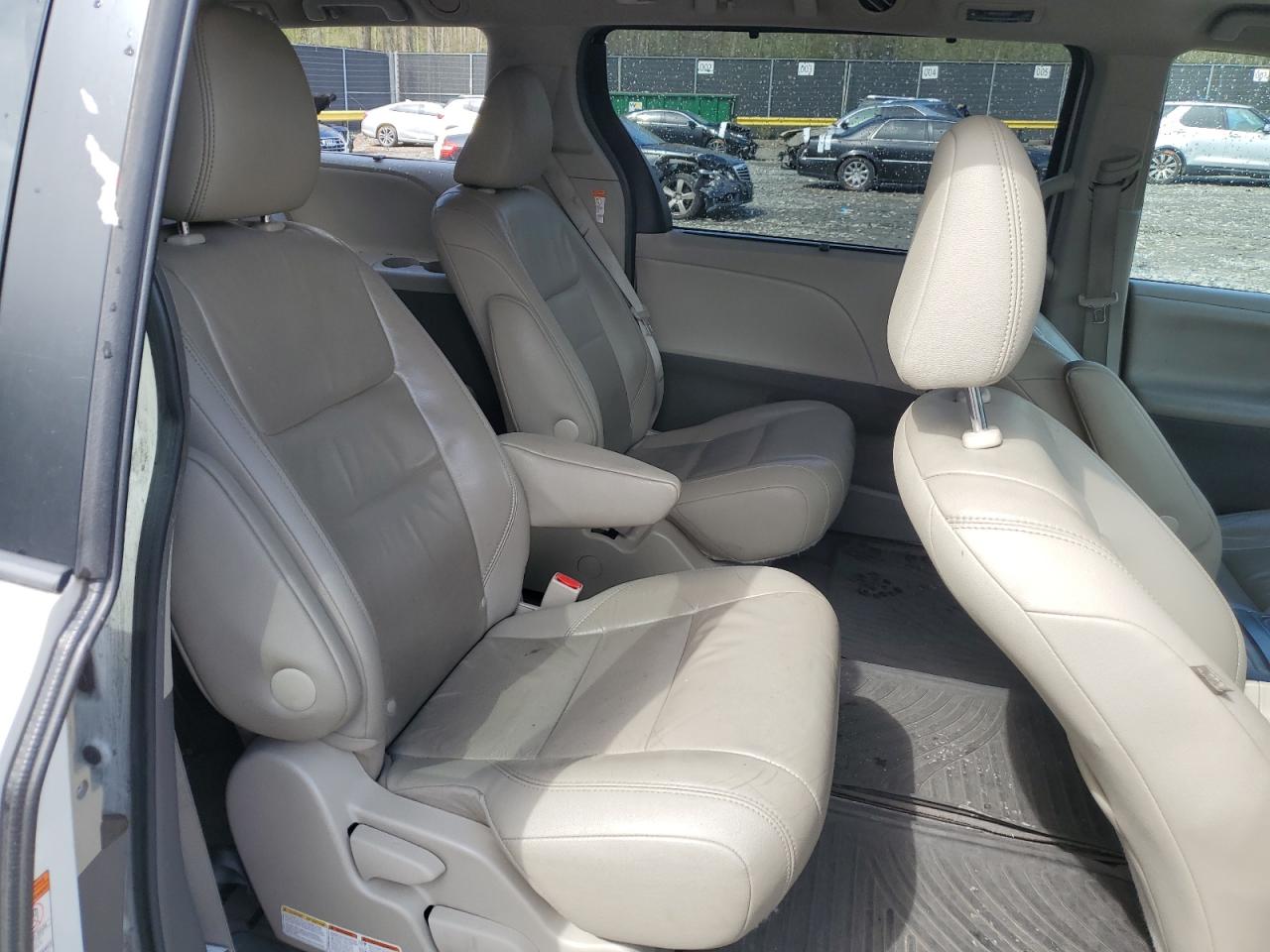 5TDDK3DC3FS112430 2015 Toyota Sienna Xle