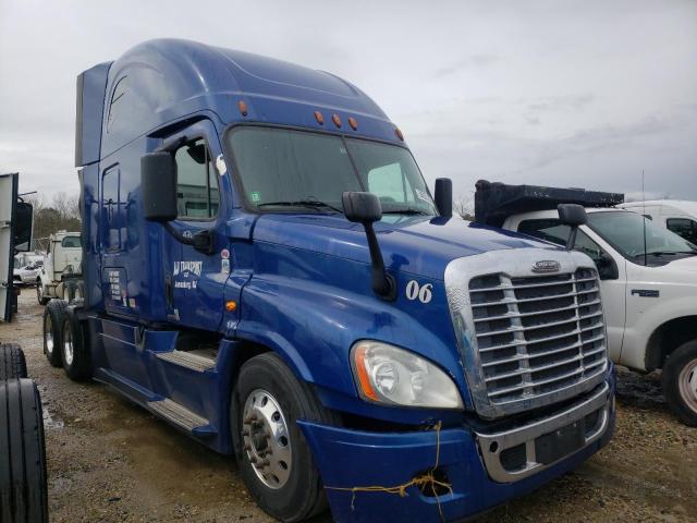 Lot #2468421721 2016 FREIGHTLINER CASCADIA 1 salvage car