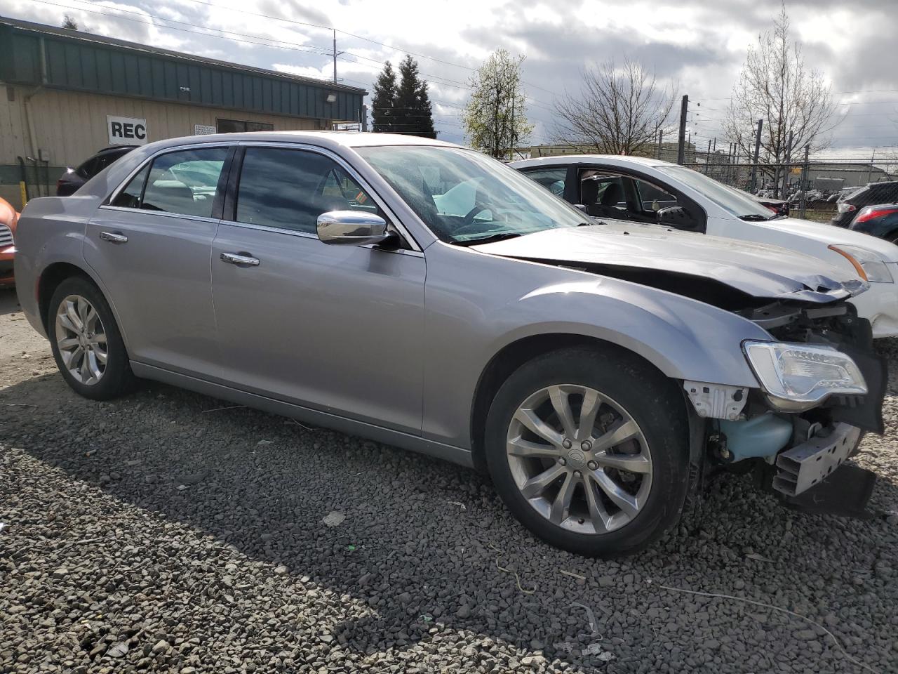 2017 Chrysler 300C vin: 2C3CCAKG2HH565463