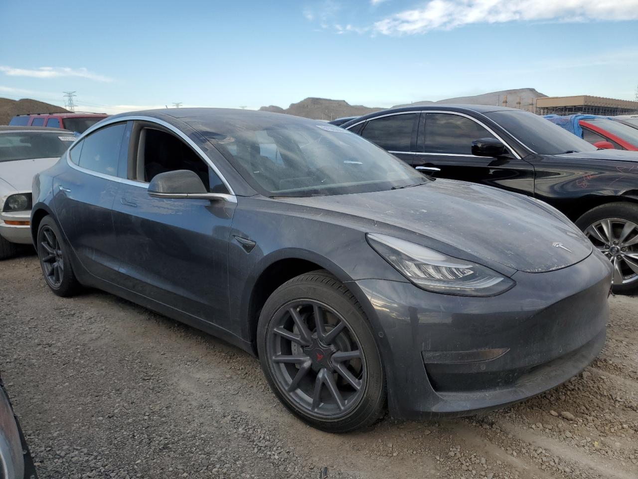 5YJ3E1EAXJF046122 2018 Tesla Model 3