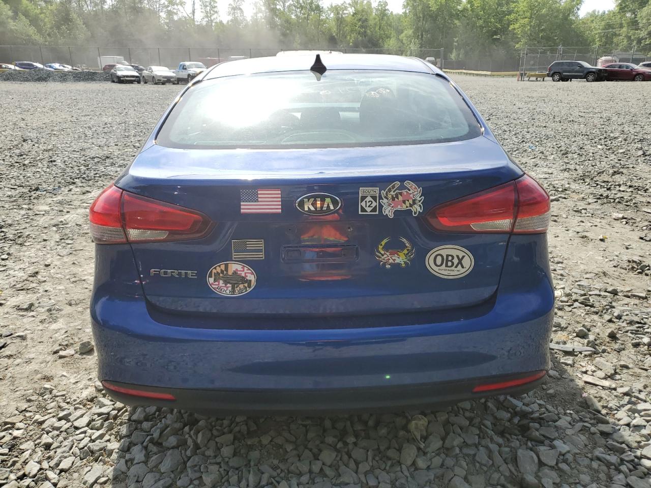 3KPFK4A72JE175186 2018 Kia Forte Lx
