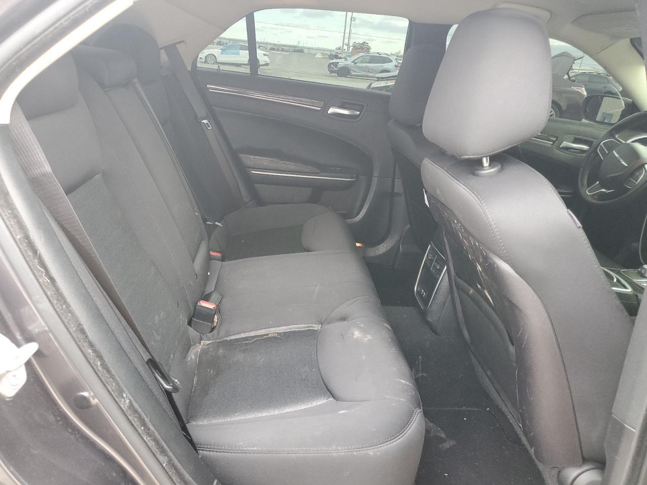 2C3CCAAG6KH733338 2019 Chrysler 300 Touring