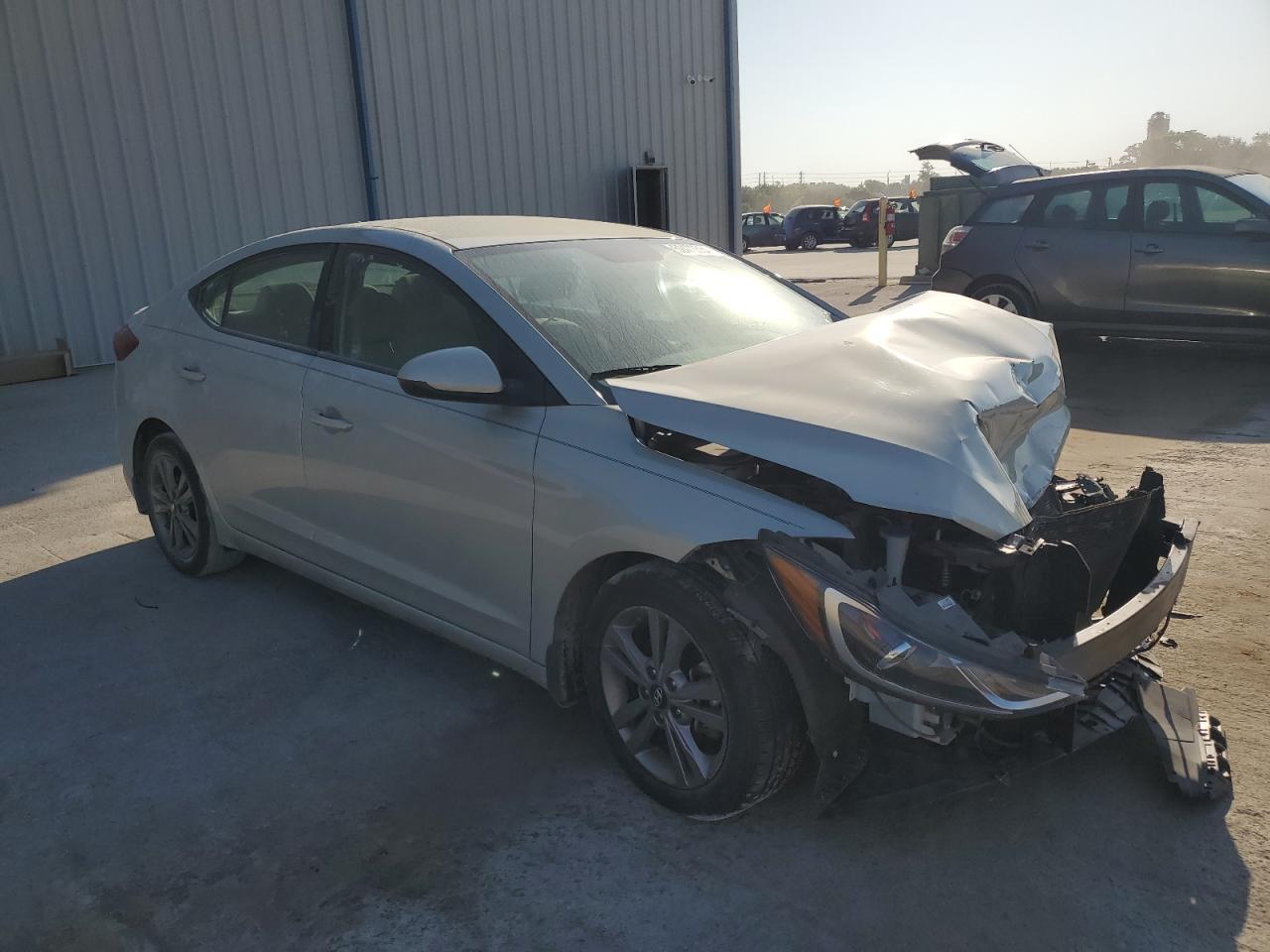 2018 Hyundai Elantra Sel vin: KMHD84LF0JU471640