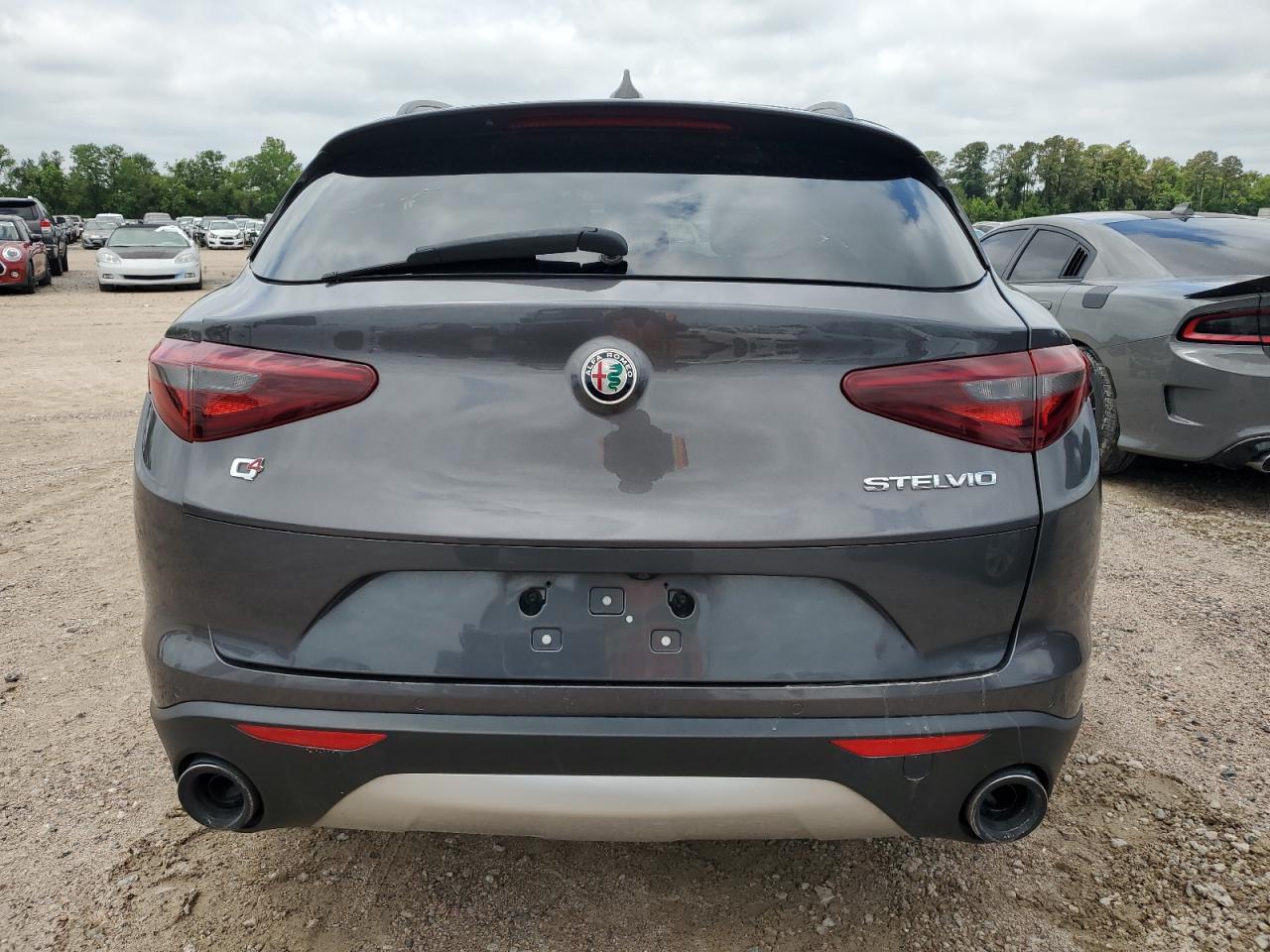 2018 Alfa Romeo Stelvio Sport vin: ZASFAKPN7J7B93901