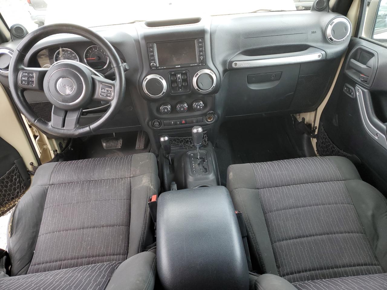 1J4HA5H12BL573830 2011 Jeep Wrangler Unlimited Sahara