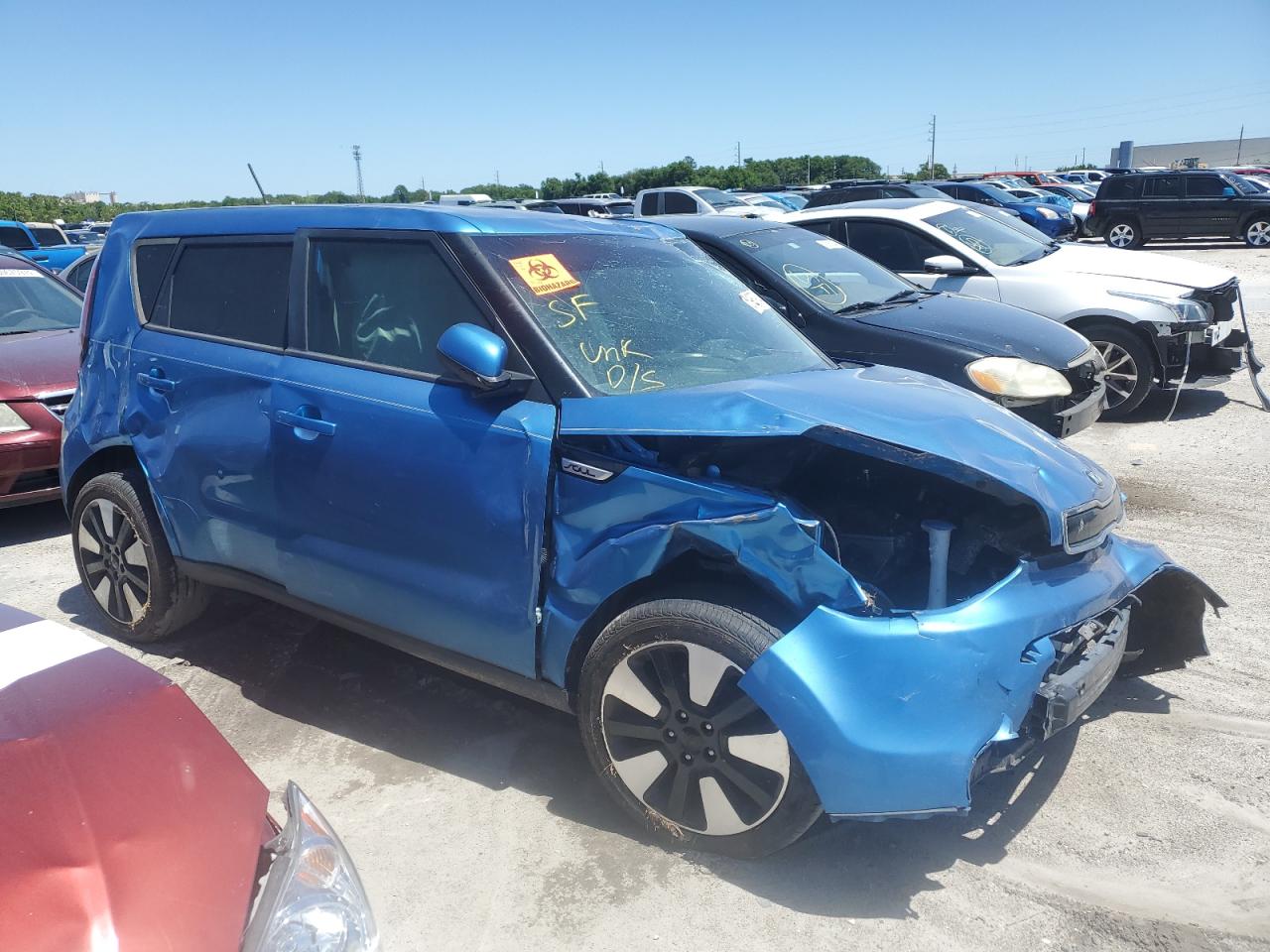 KNDJP3A51G7351271 2016 Kia Soul +