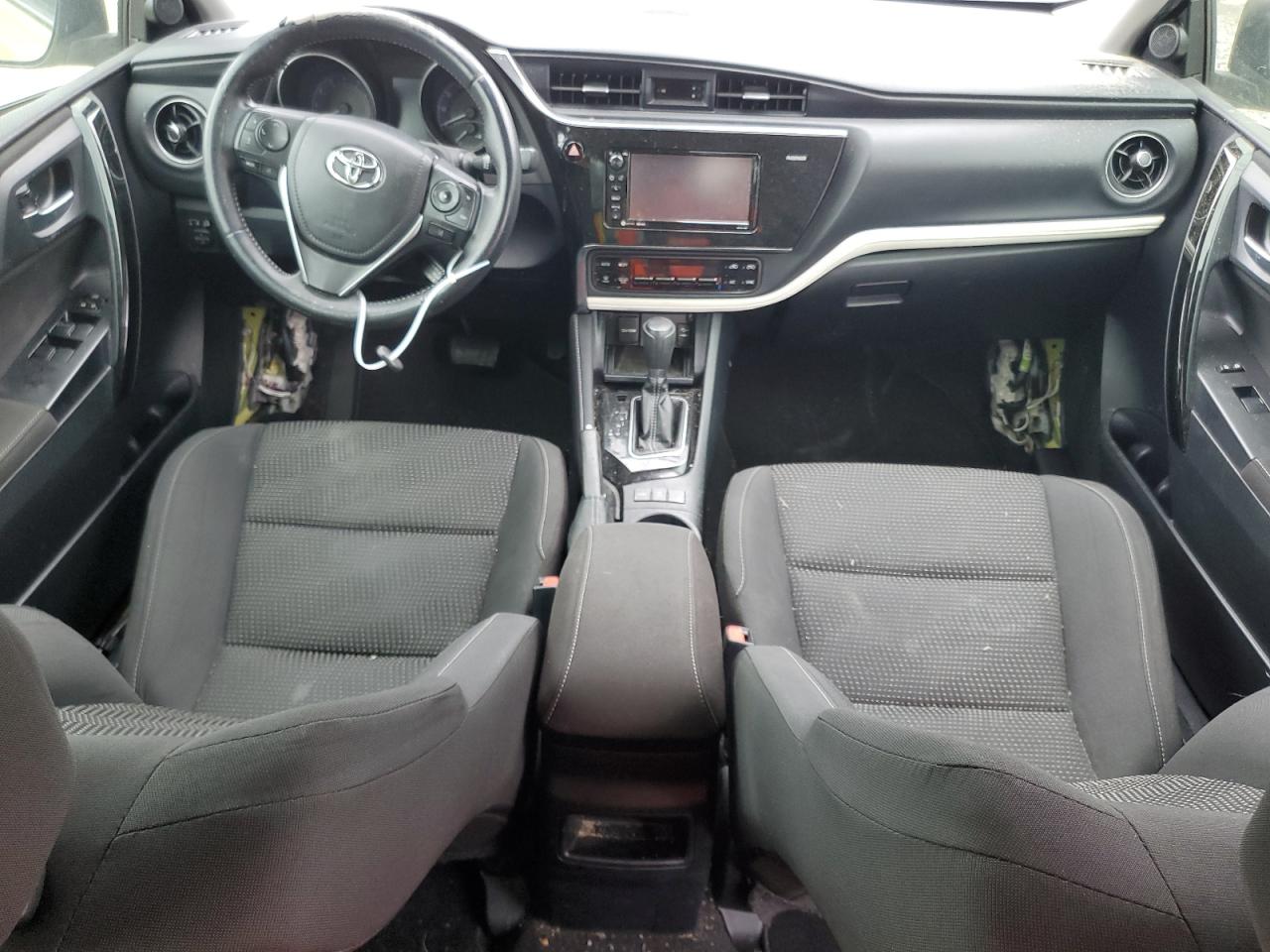 2018 Toyota Corolla Im vin: JTNKARJE8JJ561266