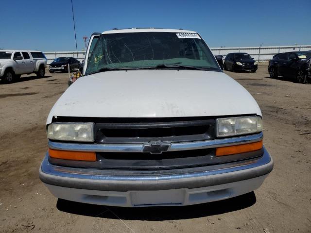 2000 Chevrolet Blazer VIN: 1GNCS18W8YK129679 Lot: 49068304