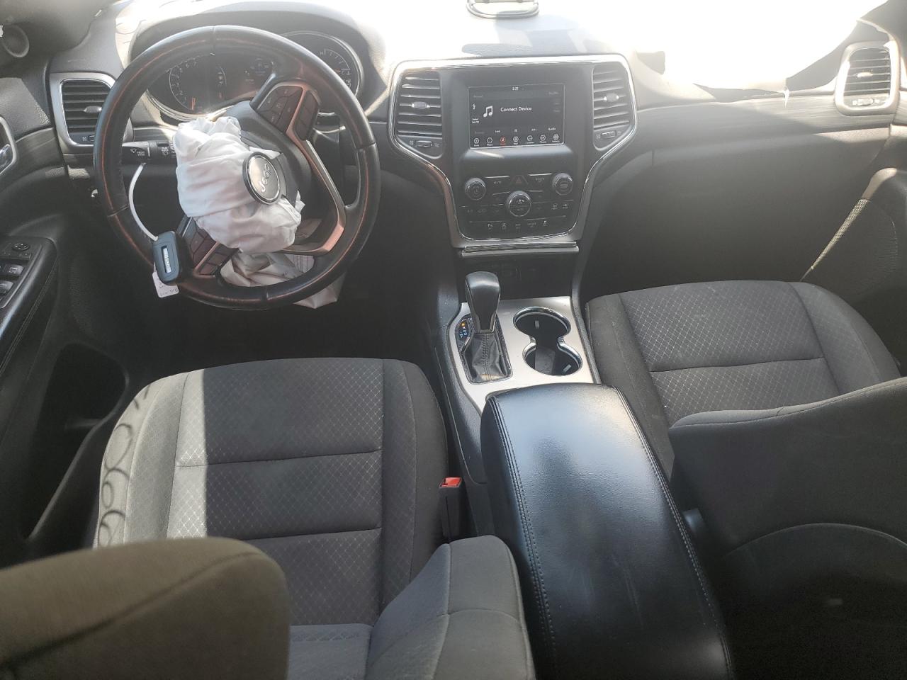 1C4RJFAG8KC579775 2019 Jeep Grand Cherokee Laredo