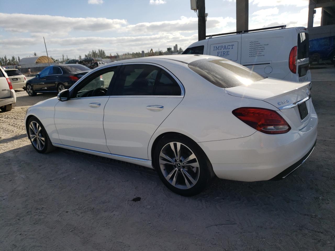 55SWF4JB4JU236393 2018 Mercedes-Benz C 300