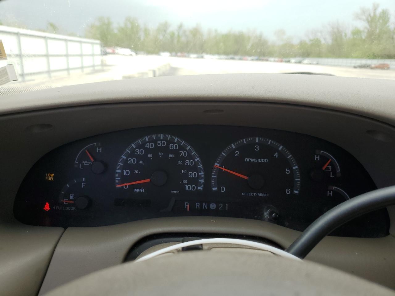 1FMFU18L9YLC41533 2000 Ford Expedition Eddie Bauer