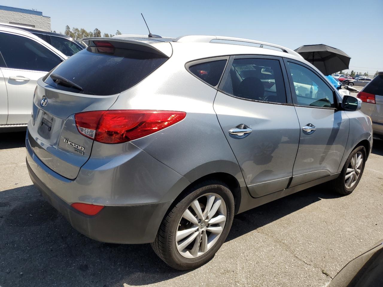 KM8JU3AC0AU012867 2010 Hyundai Tucson Gls