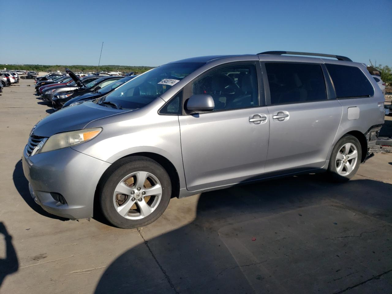 5TDKK3DC4BS025699 2011 Toyota Sienna Le