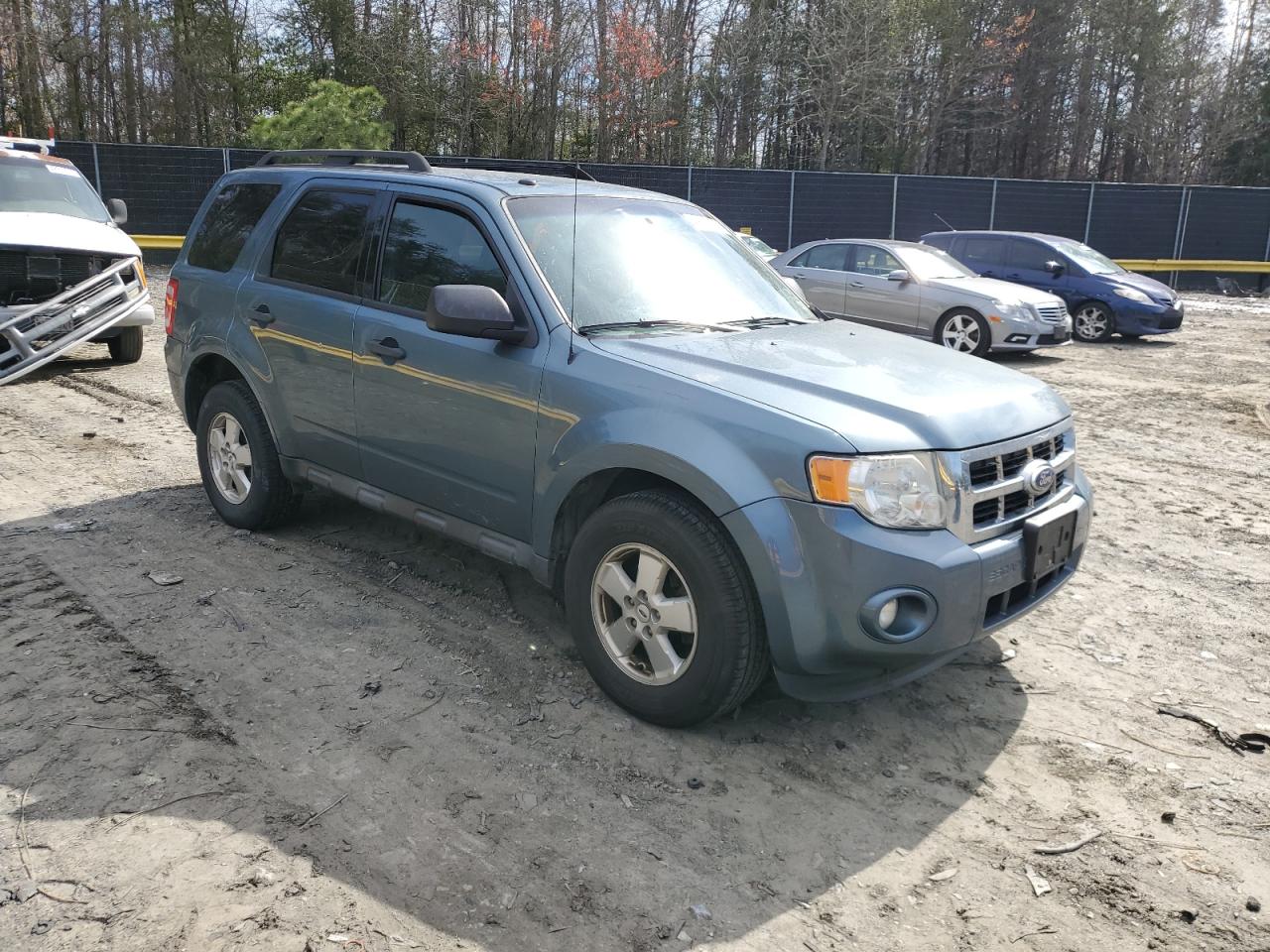 1FMCU0D79BKB74306 2011 Ford Escape Xlt