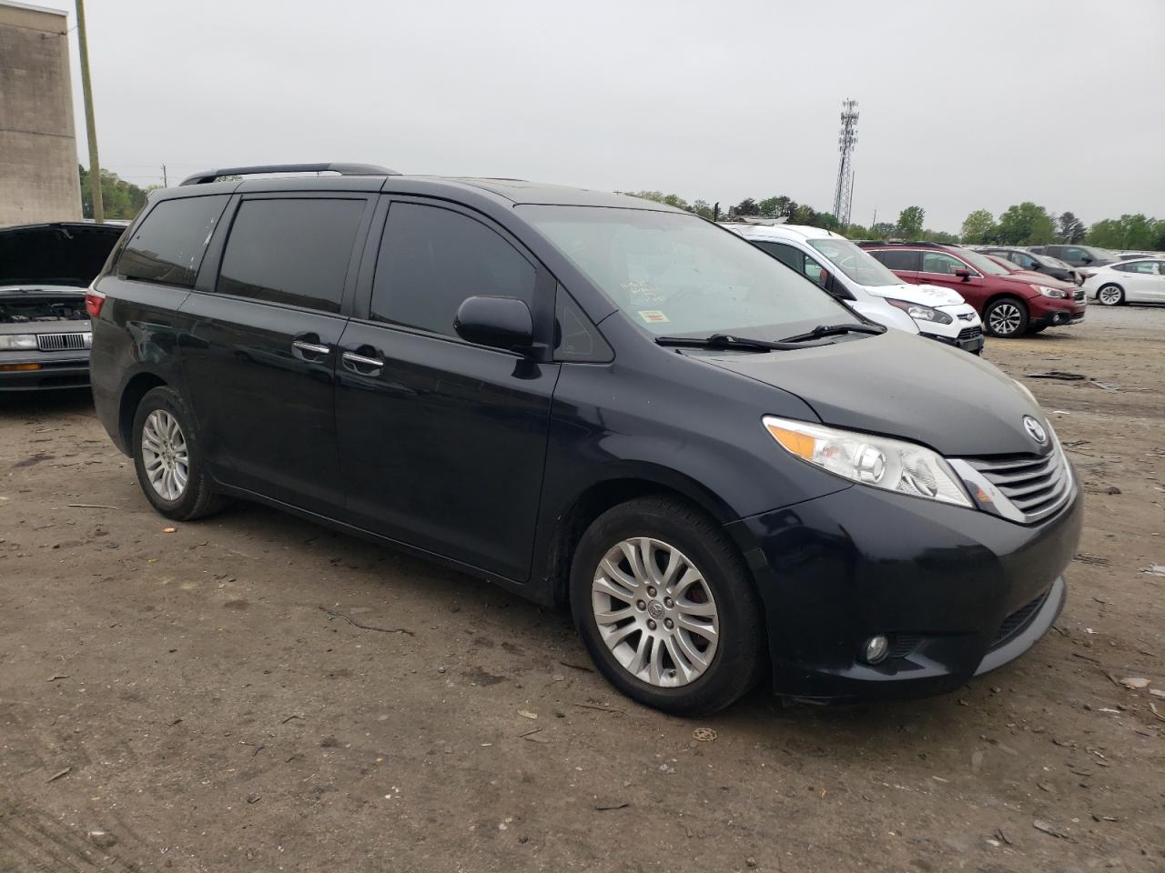 5TDYK3DC4GS721464 2016 Toyota Sienna Xle