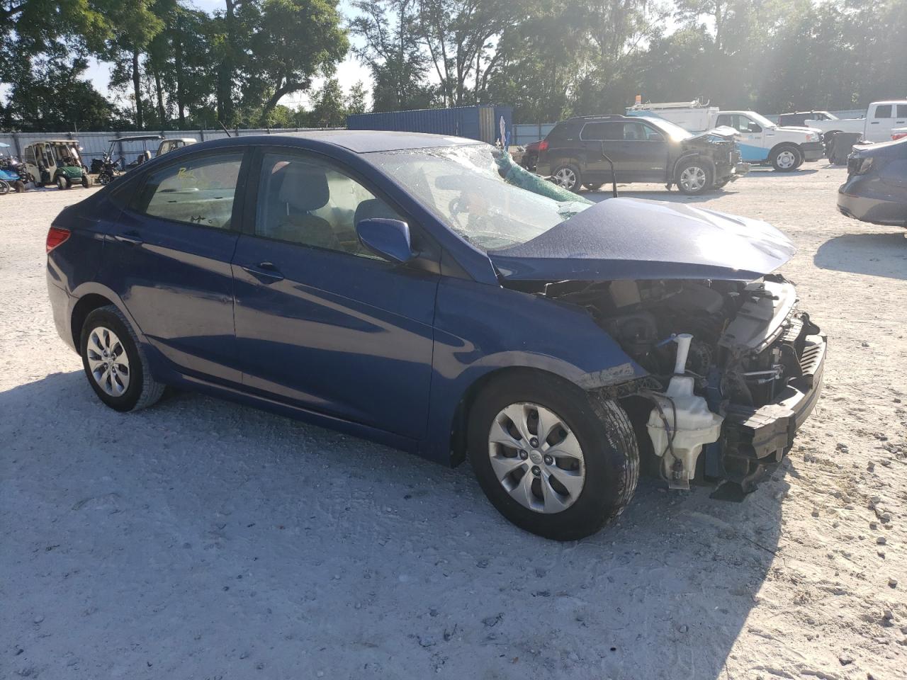 KMHCT4AE2HU262396 2017 Hyundai Accent Se