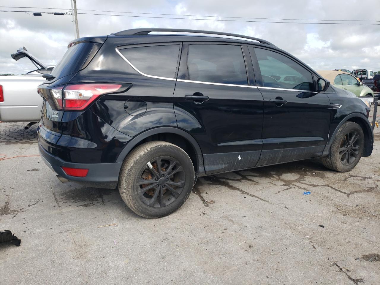 1FMCU0GDXHUD38225 2017 Ford Escape Se