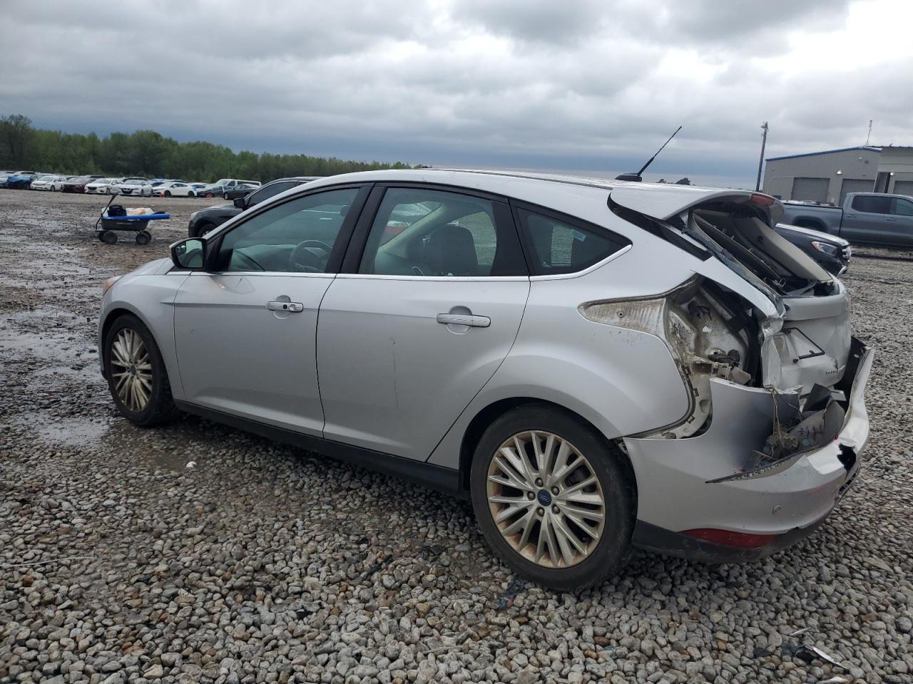 1FADP3N21JL242388 2018 Ford Focus Titanium