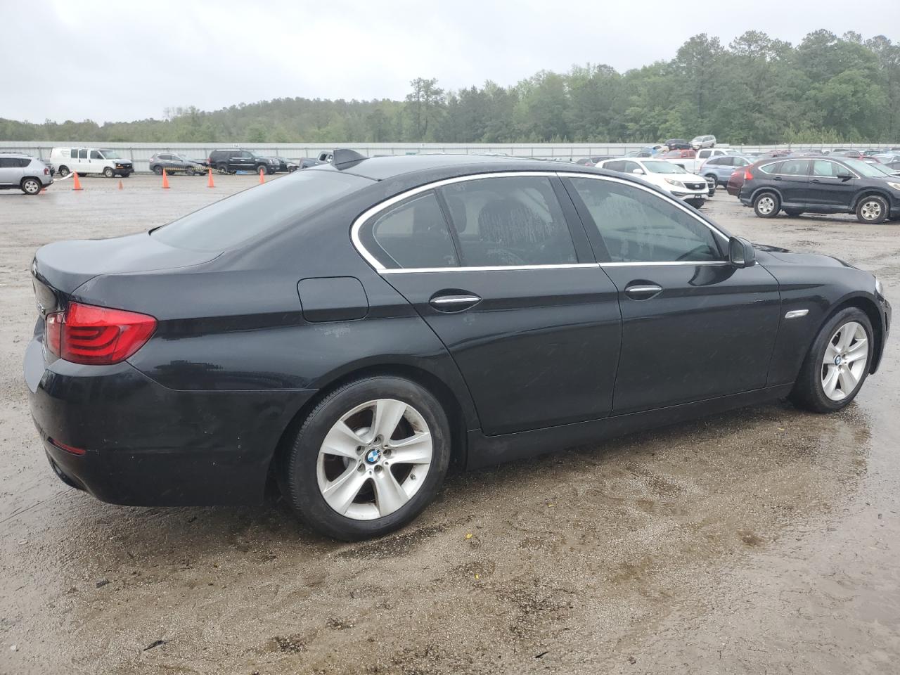 2013 BMW 528 Xi vin: WBAXH5C59DD115297