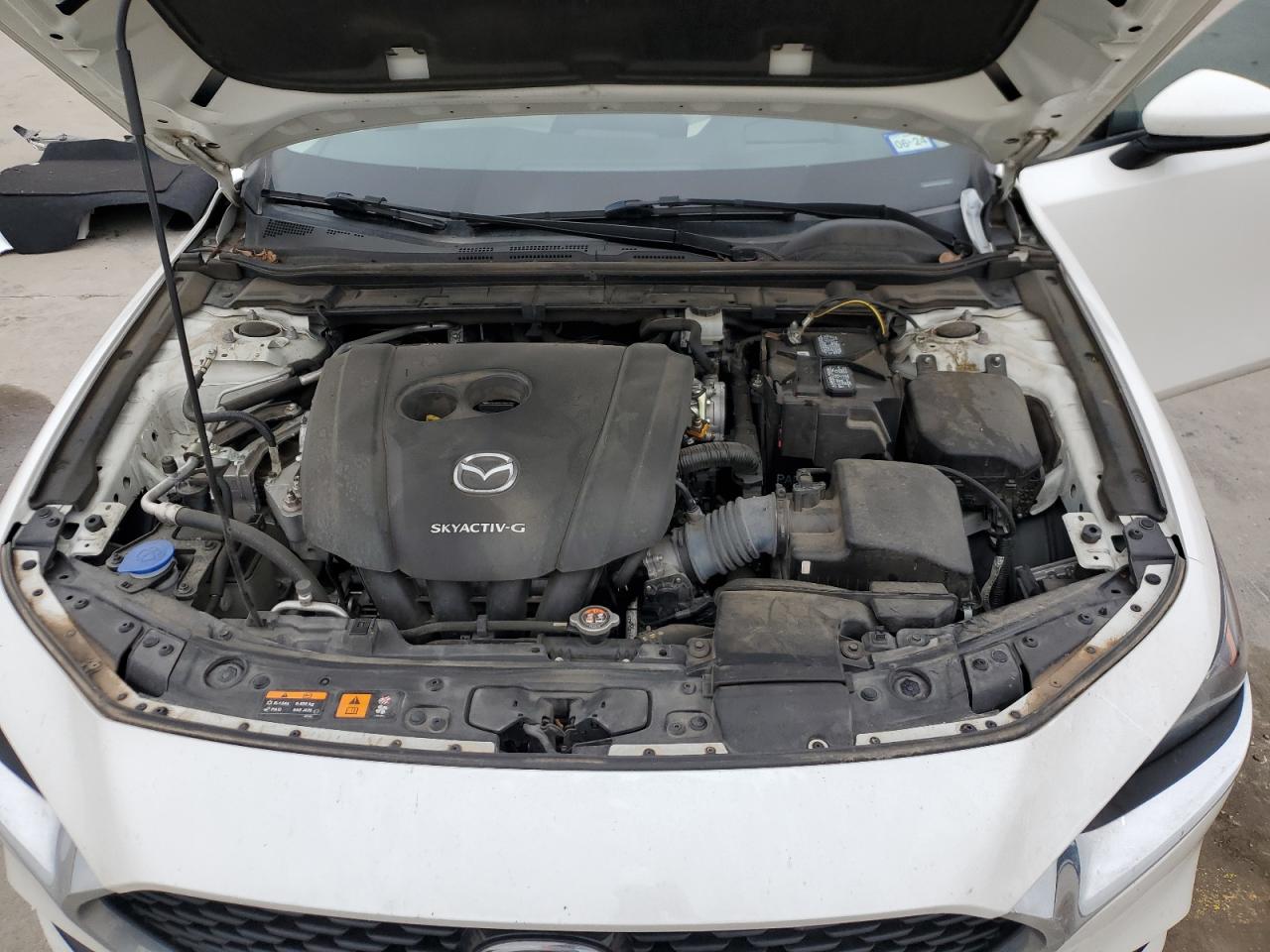 JM1BPBEMXK1139481 2019 Mazda 3 Premium