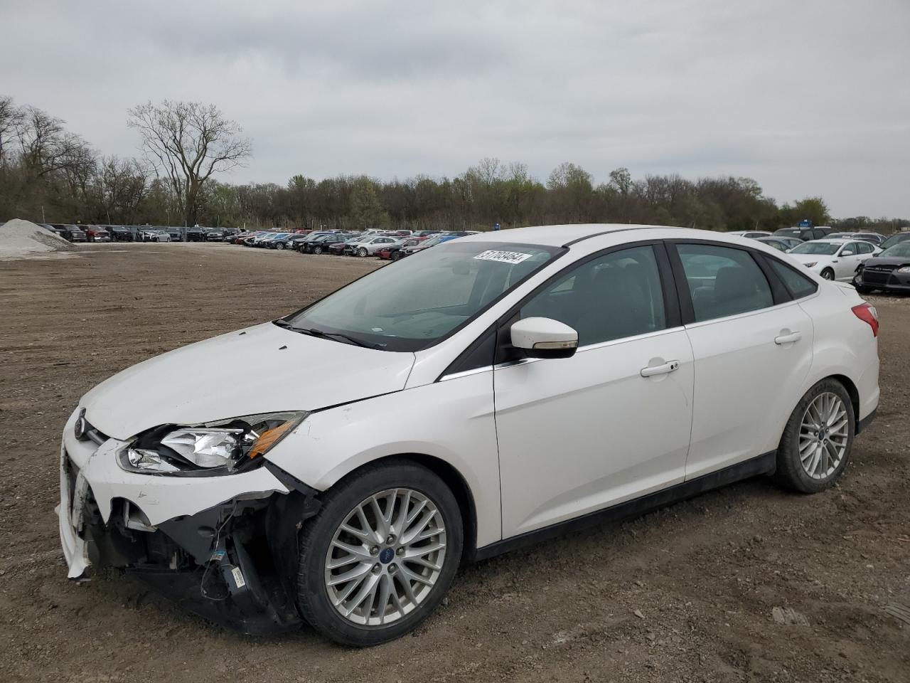 1FADP3J23EL222235 2014 Ford Focus Titanium