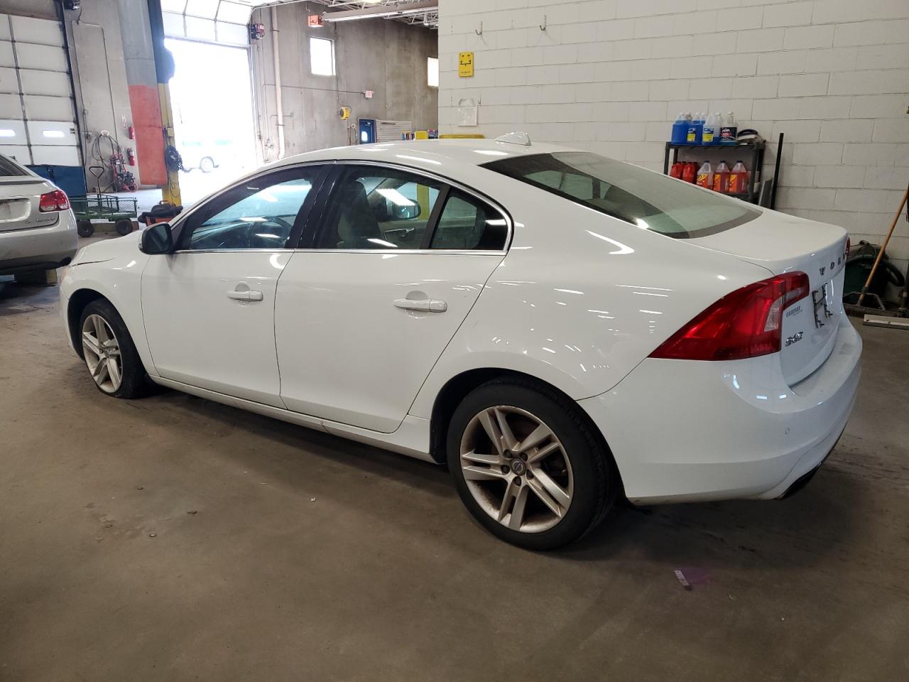 2015 Volvo S60 Premier vin: YV140MFK2F1334478