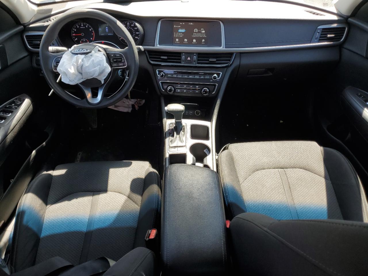 5XXGT4L30JG199070 2018 Kia Optima Lx