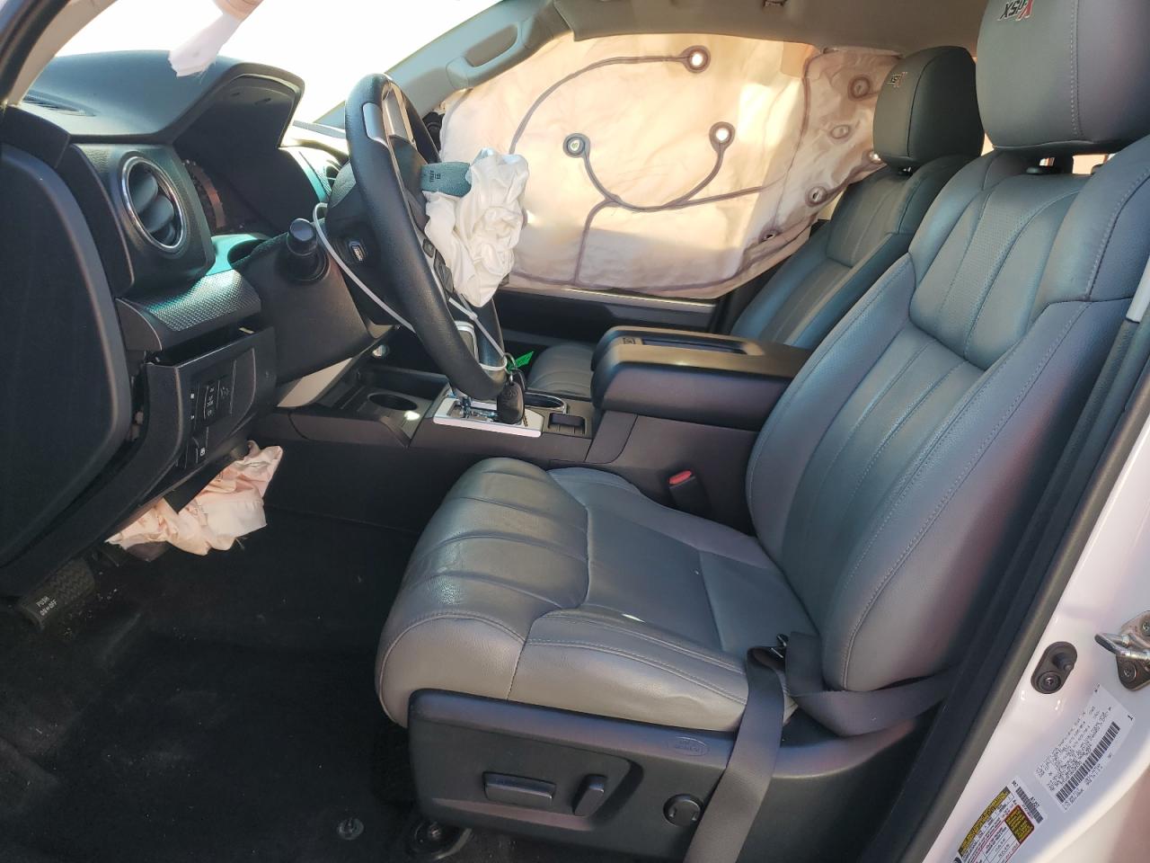 5TFEW5F10GX209385 2016 Toyota Tundra Crewmax Sr5