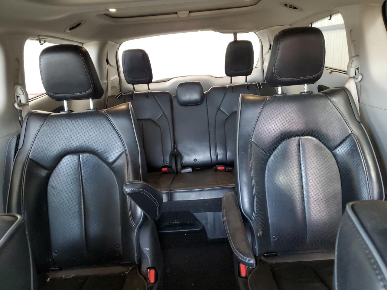 2C4RC1N71JR145095 2018 Chrysler Pacifica Hybrid Limited