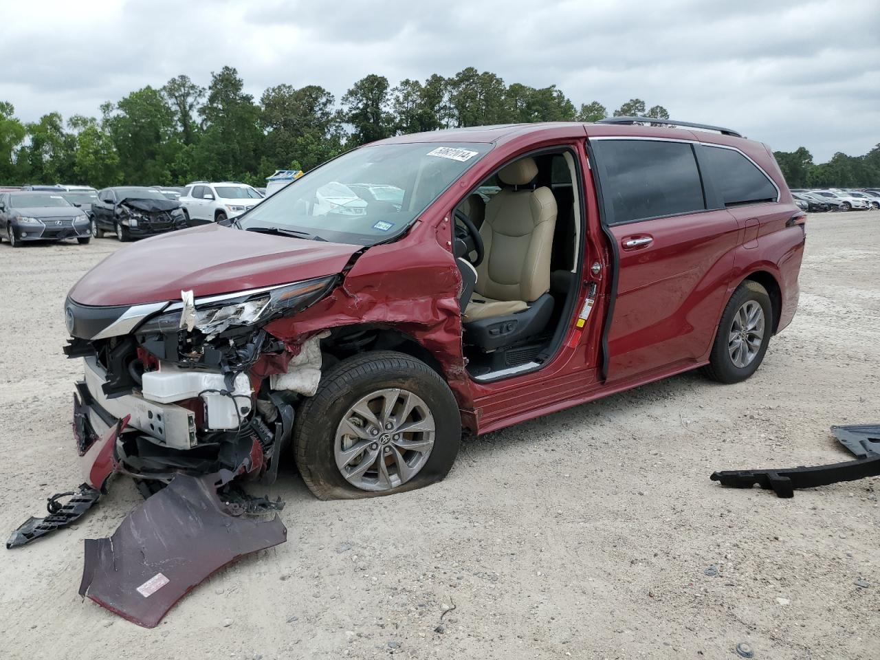 5TDYRKEC7MS051425 2021 Toyota Sienna Xle