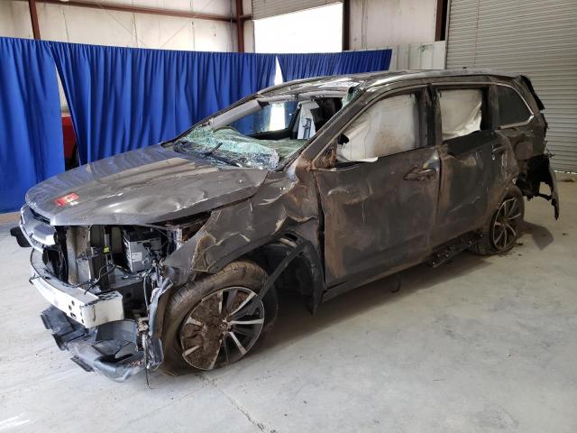 Lot #2471323042 2018 TOYOTA HIGHLANDER salvage car