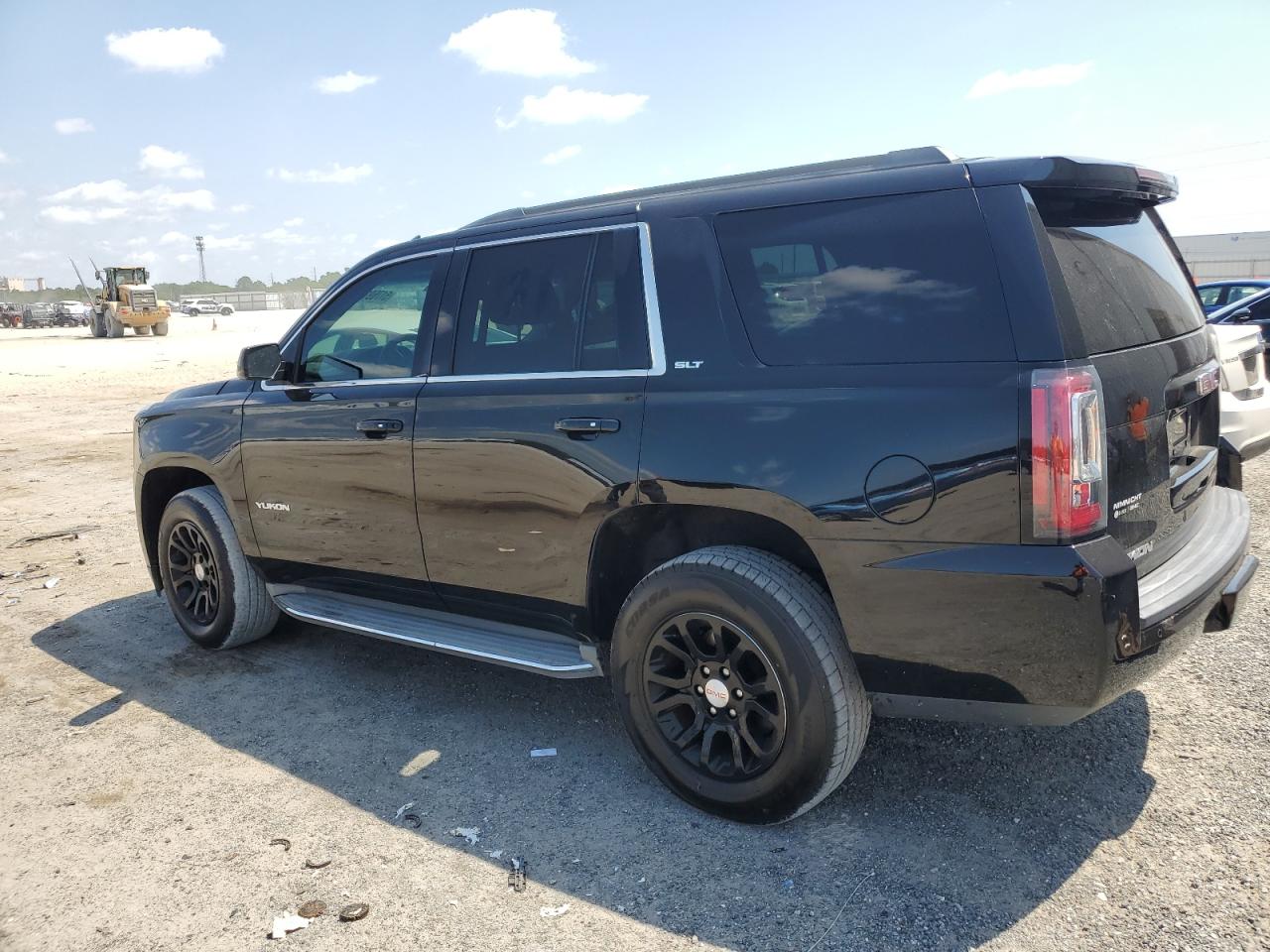 2015 GMC Yukon Slt vin: 1GKS1BKCXFR274355