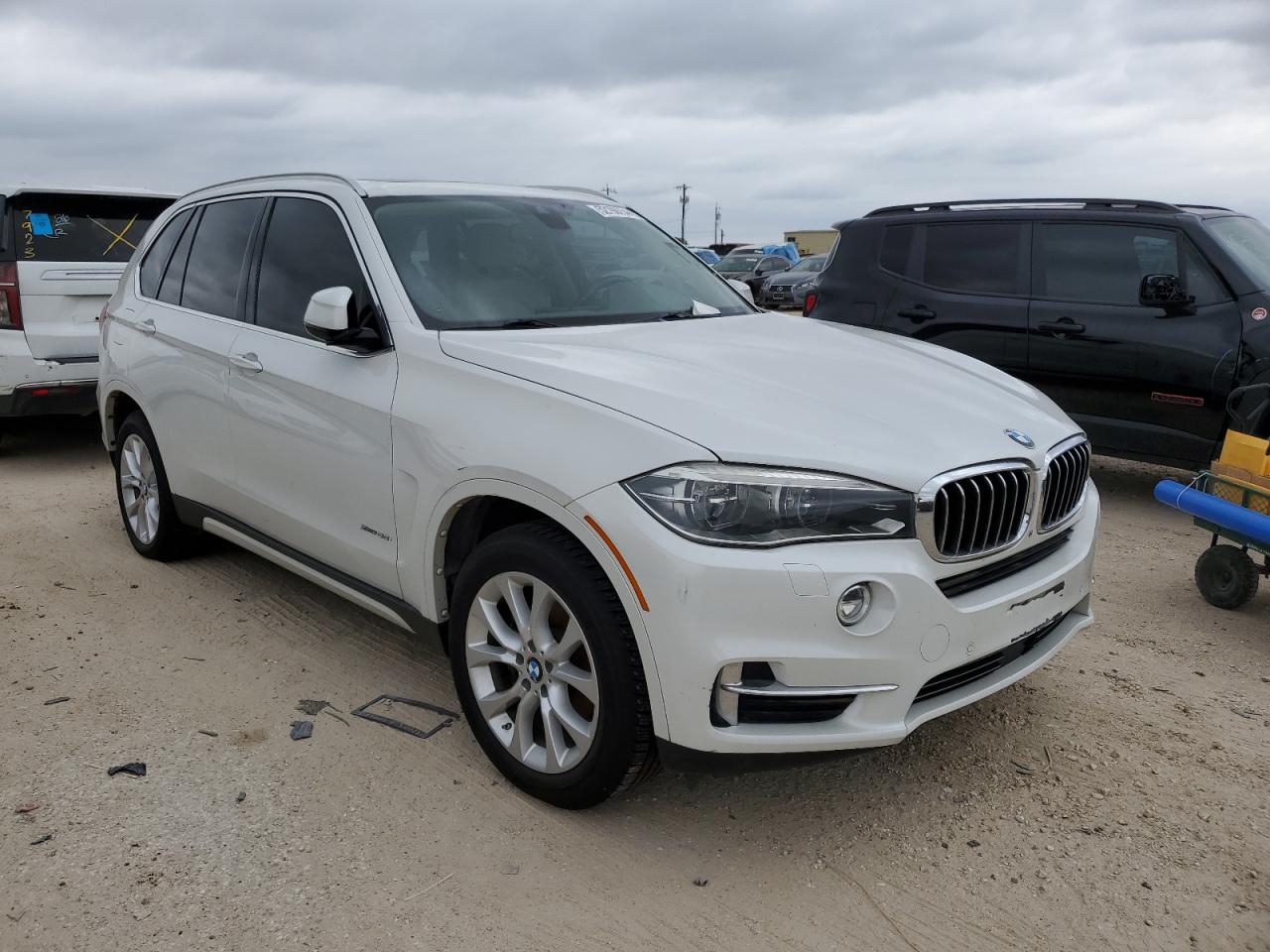 2015 BMW X5 xDrive35I vin: 5UXKR0C58F0K69845