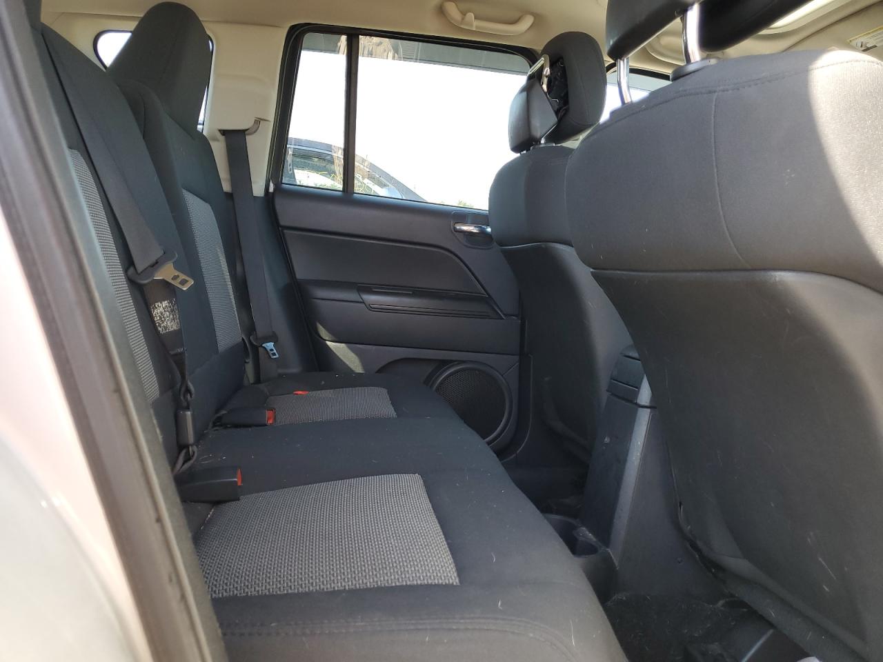 1J4NF4FBXAD500899 2010 Jeep Compass Sport