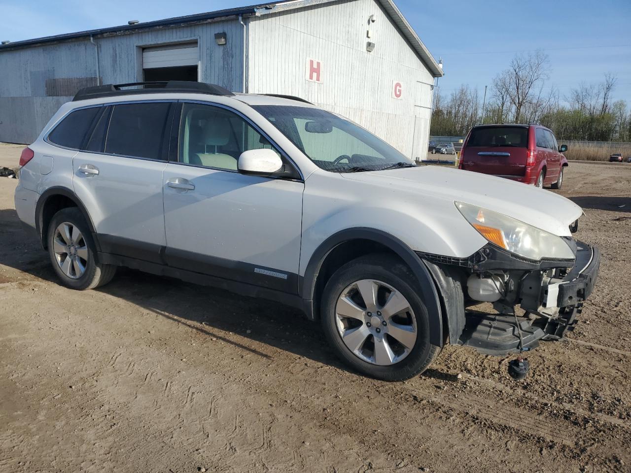 4S4BRDLC9B2404493 2011 Subaru Outback 3.6R Limited