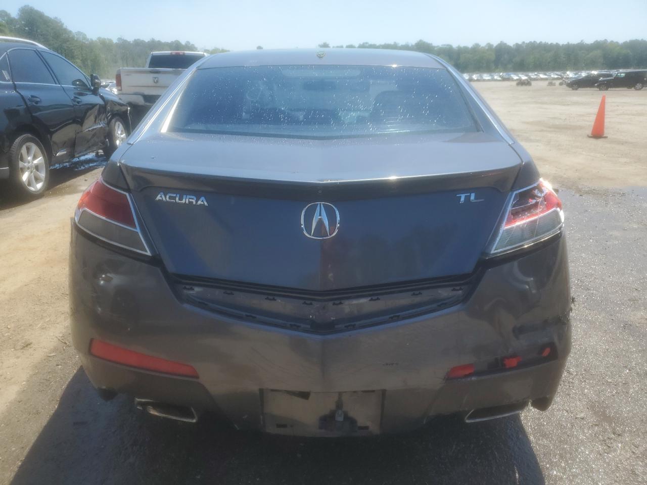 19UUA8F55AA008978 2010 Acura Tl