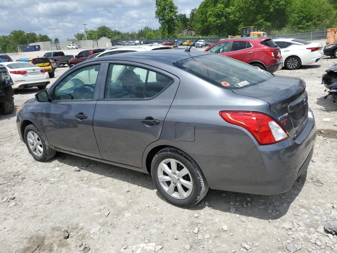 3N1CN7AP9KL823943 2019 Nissan Versa S