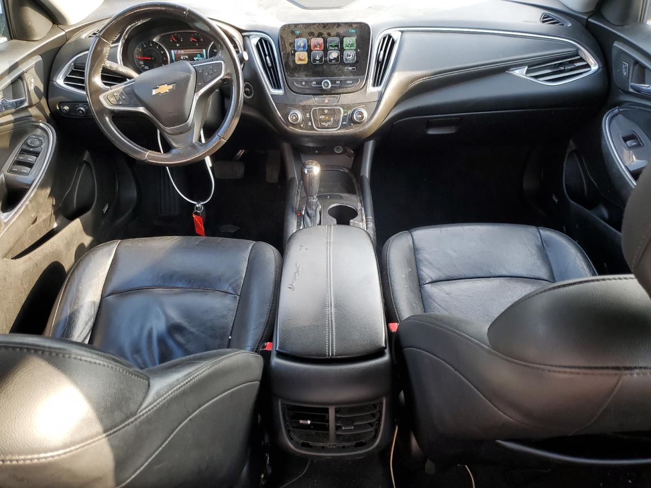 1G1ZD5ST0JF197548 2018 Chevrolet Malibu Lt