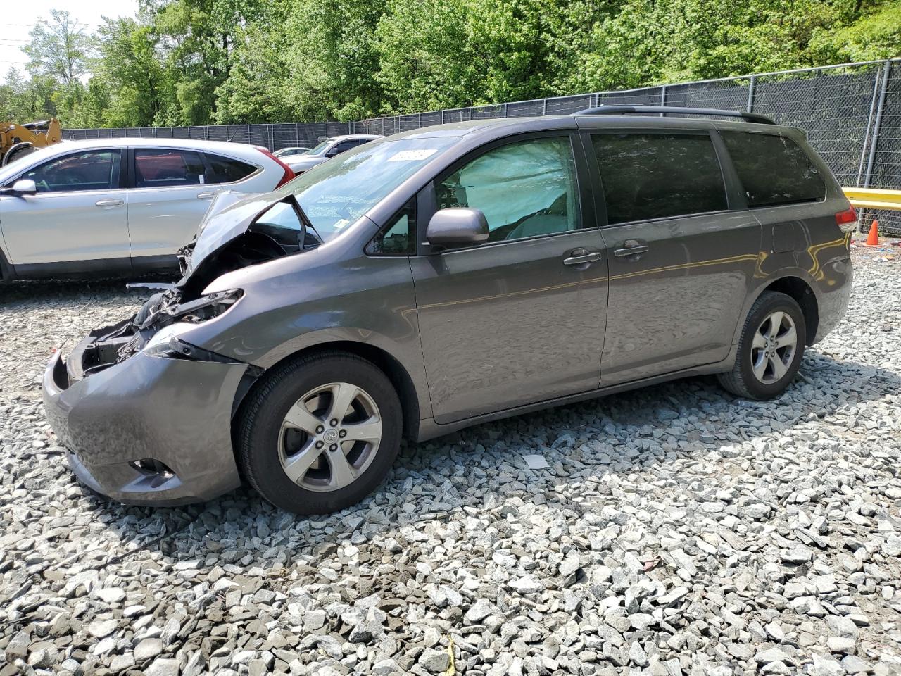 5TDKA3DCXCS013285 2012 Toyota Sienna Base