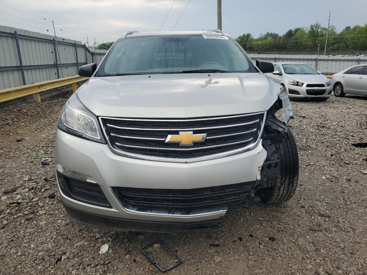 2016 Chevrolet Traverse Ls vin: 1GNKRFED2GJ244564