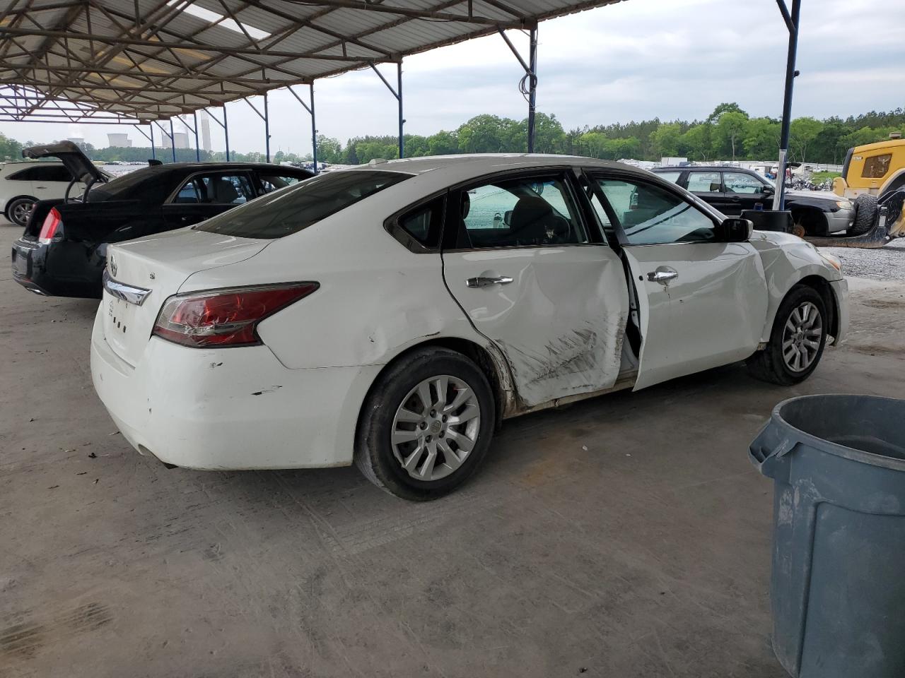 1N4AL3AP7FN886215 2015 Nissan Altima 2.5