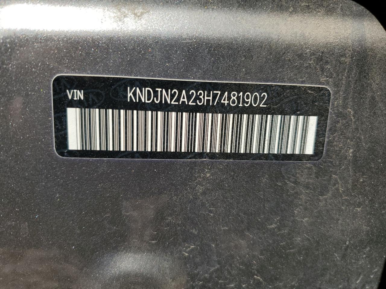 KNDJN2A23H7481902 2017 Kia Soul