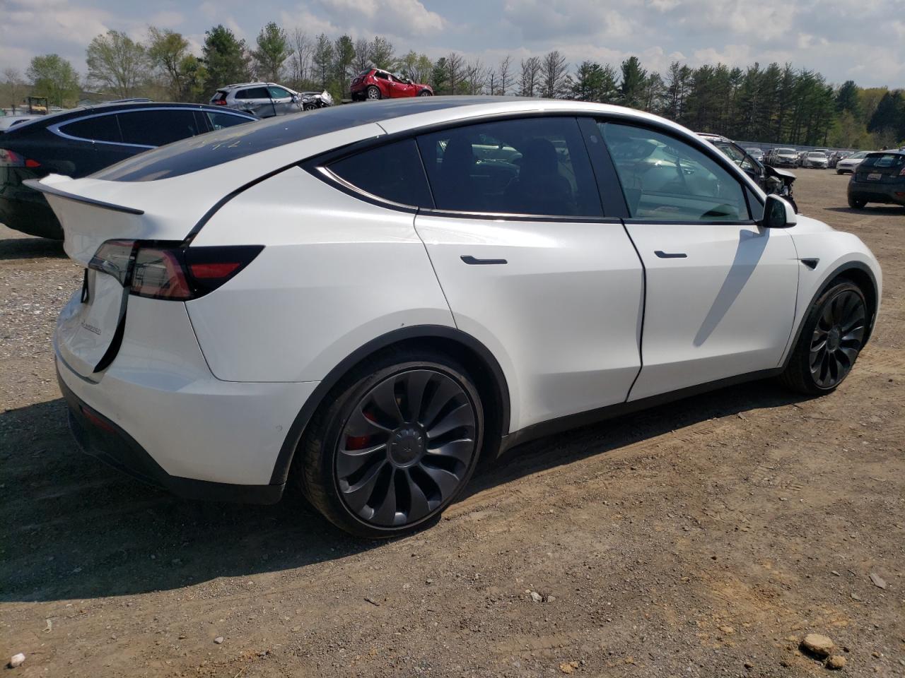 7SAYGDEF9NF461535 2022 Tesla Model Y