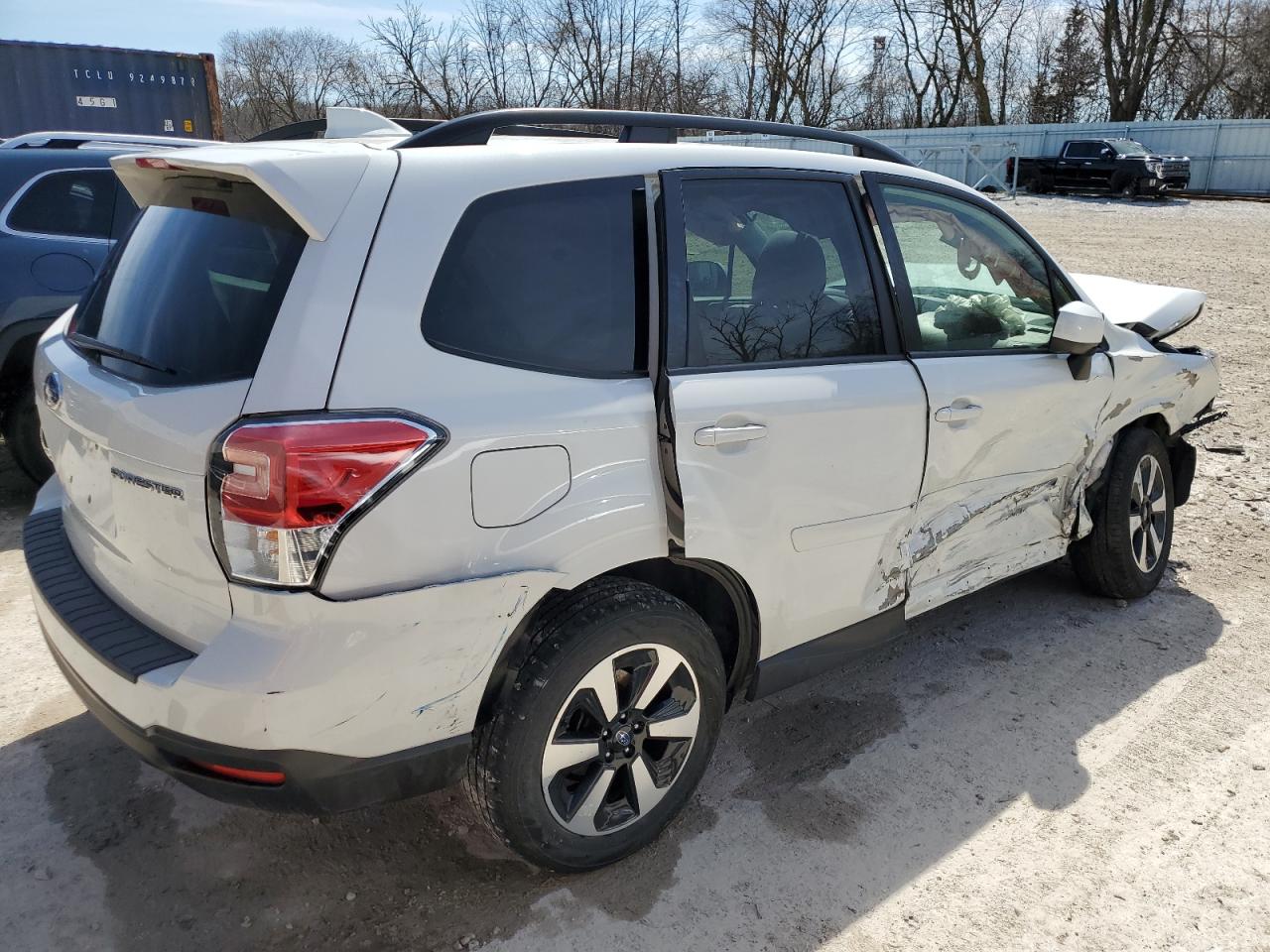 2018 Subaru Forester 2.5I Premium vin: JF2SJAGC7JH419737