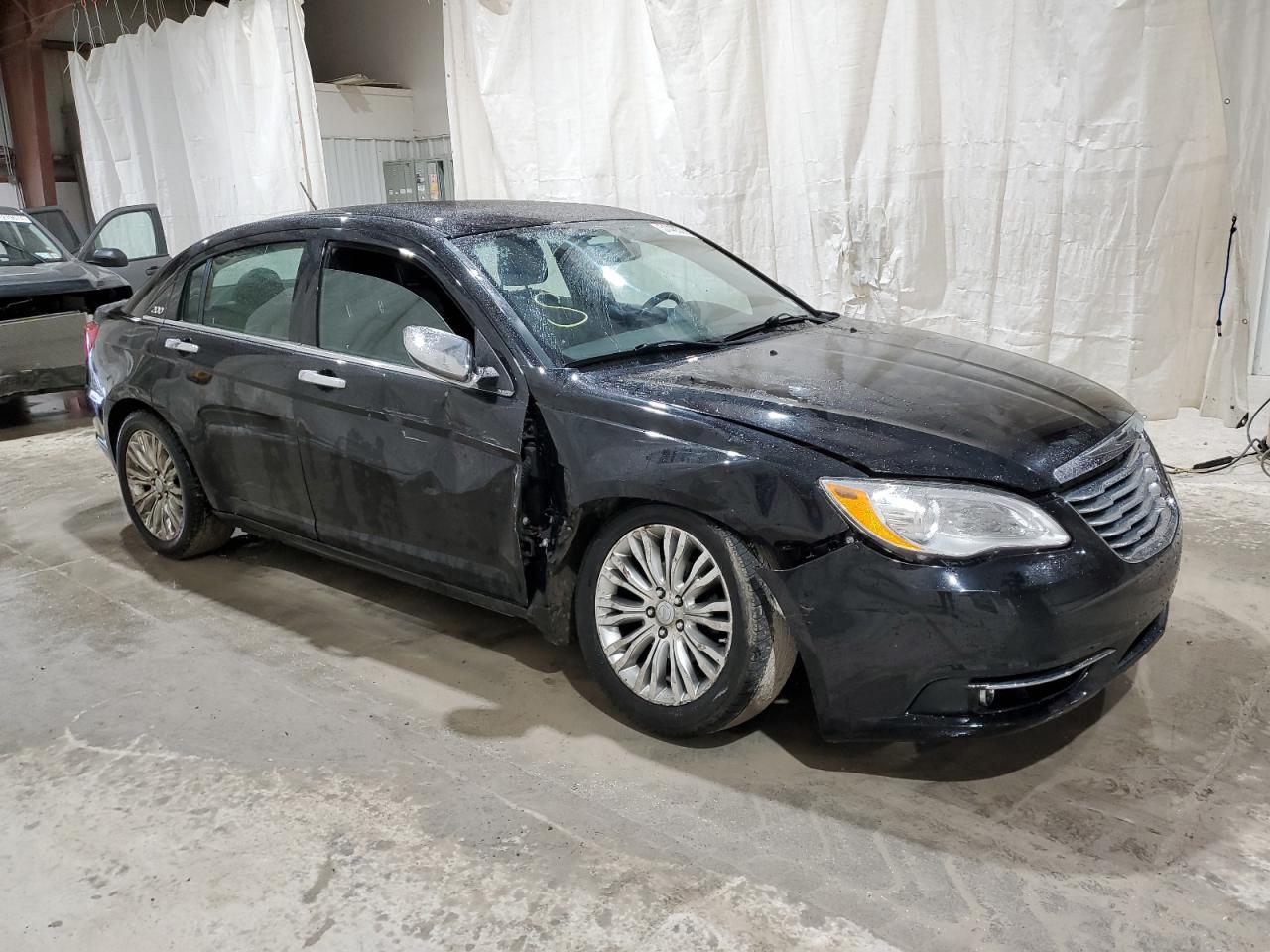 1C3CCBCG8DN520422 2013 Chrysler 200 Limited