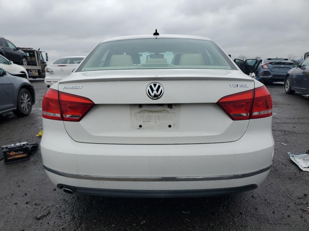 1VWCV7A37FC024834 2015 Volkswagen Passat Sel