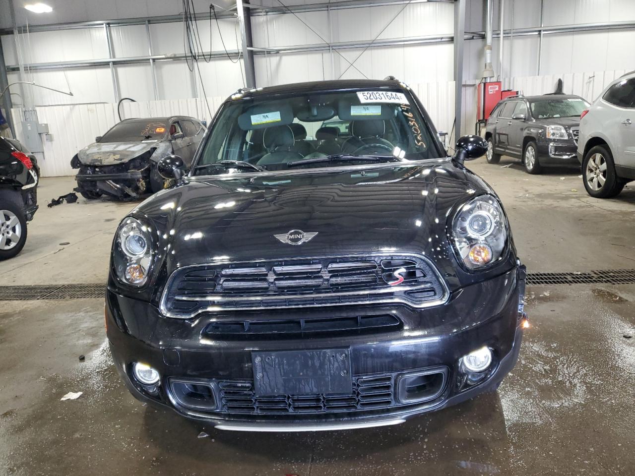 2016 Mini Cooper S Countryman vin: WMWZC5C58GWU04882